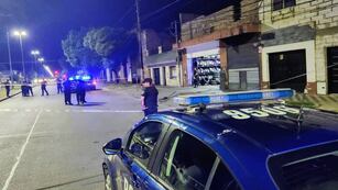 La víctima de 55 años sufrió heridas fatales sobre bulevar Seguí al 3400.