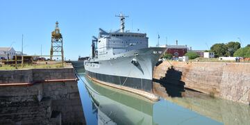 El buque ARA “Patagonia” ingresó a Puerto Belgrano para mantenimiento