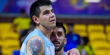 Gabriel Deck y el cordobés Facundo Campazzo. Dolorosa eliminación de Argentina para el Mundial (CABB).