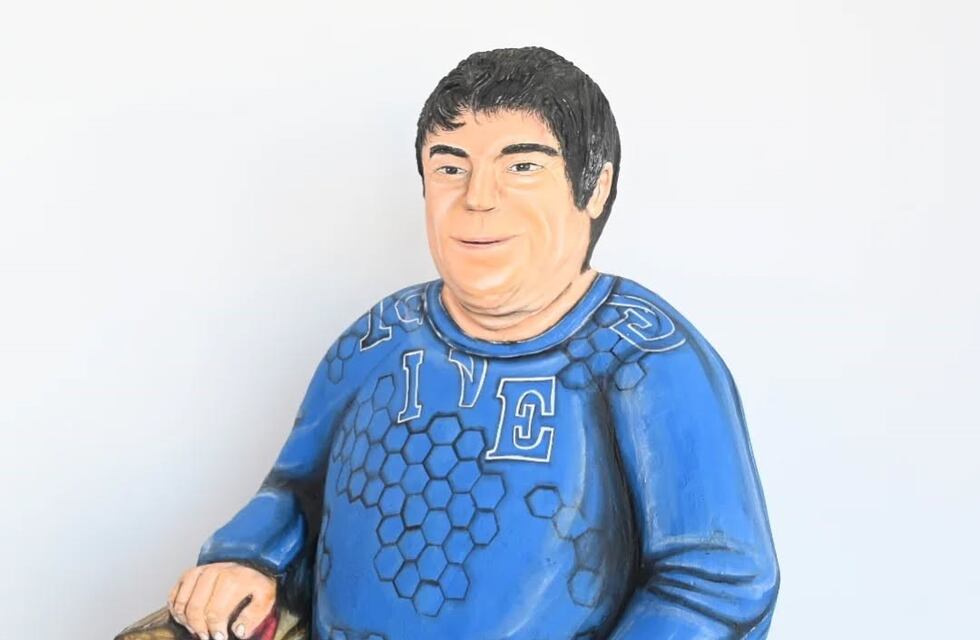 Roberto Eulogio “Pecho” Lencinas tiene la estatua que lo homenajea