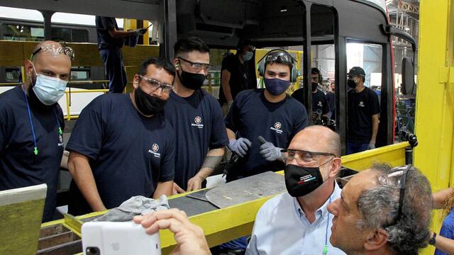 El gobernador Omar Perotti y el embajador en el país vecino, Daniel Scioli, recorrieron las instalaciones al sur de Rosario.