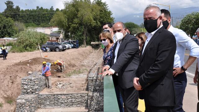 Tafí Viejo: Manzur y Noguera habilitaron el puente sobre el arroyo Nueva Esperanza