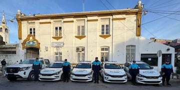 Presentación de patrulleros y una camioneta para la Policía de Punta Alta.