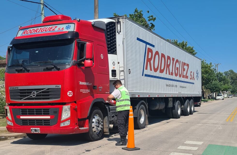 Controles para evitar que los camiones sigan atravesando Rafaela por lugares prohibidos