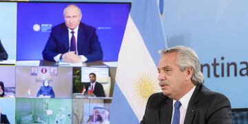 El presidente Alberto Fernández en una videoconferencia con su par de la Federación Rusa, Vladímir Putin (Presidencia de la Nación)