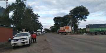 Continúa el corte en diferentes rutas provinciales de los cosecheros