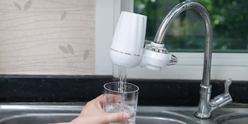 Un especialista explicó cómo se puede filtrar el agua con arsénico.