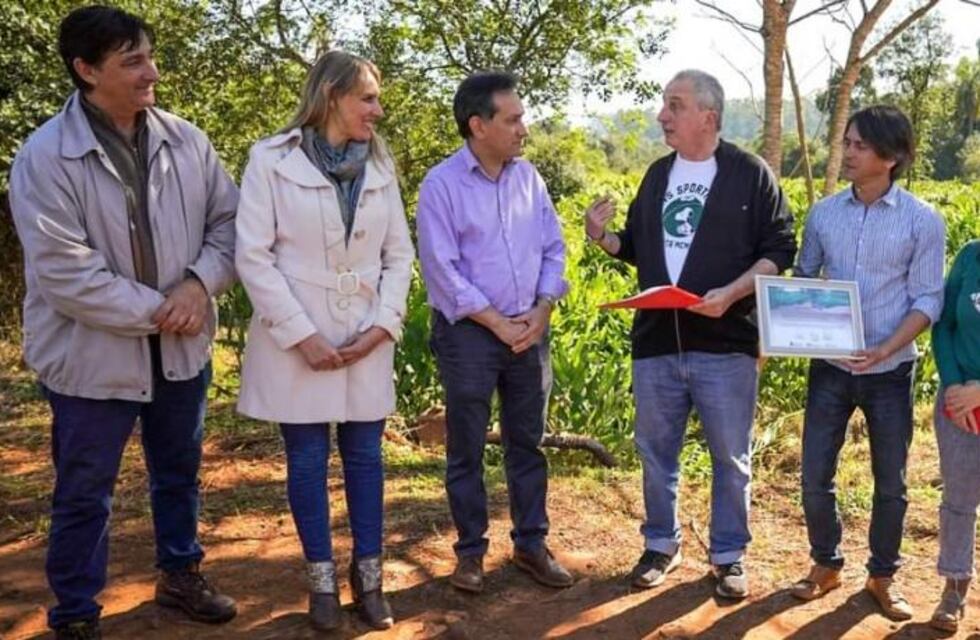 Montecarlo recibió la visita del diputado Hugo Passalacqua