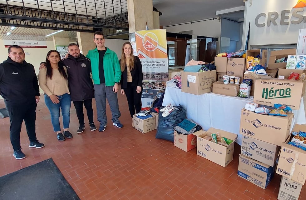 Tres Arroyos: Entrega de donaciones recibidas en el 7mo Congreso de Yoga y Meditación