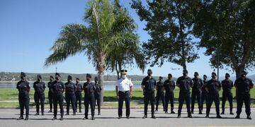 Policía Departamental Punilla despidiendo el año 2020 en la costanera de Carlos Paz.