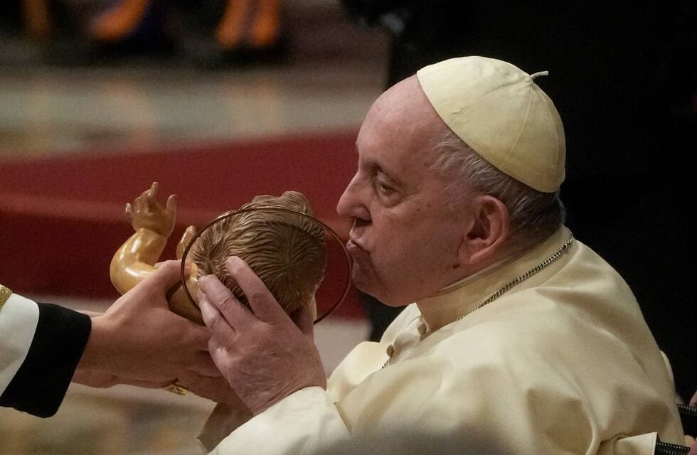 El Papa Francisco afirmó que la Navidad “nos hace estar inmersos en un consumismo que corroe su sentido”