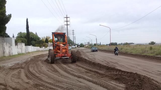 Reparación de calles de tierra en Punta Alta.
