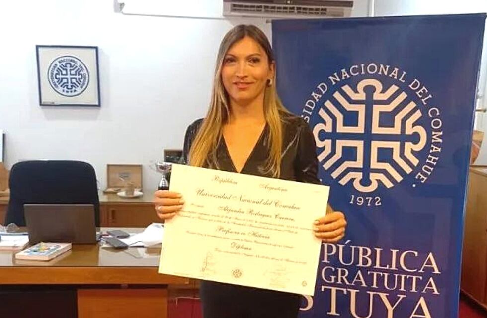 Gran logro en Neuquén: una profesora trans de historia pudo rectificar su título
