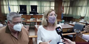 Marcelo Lombardo y Amalia Galantti, en el Concejo Municipal