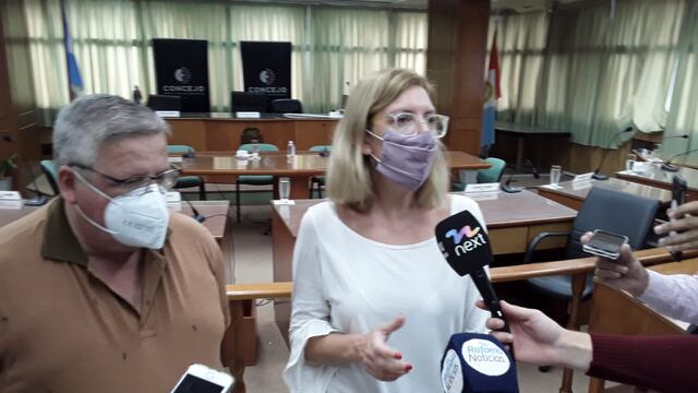 Marcelo Lombardo y Amalia Galantti, en el Concejo Municipal