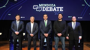 MENDOZA DEBATE, Primer debate único y obligatorio con los candidatos a Gobernador de Mendoza: Omar De Marchi; Alfredo Cornejo, Mario Vadillo,  Lautaro Jiménez  y Omar Parisi en el  Espacio Cultural Julio Le Parc.
Foto: José Gutierrez / Los Andes