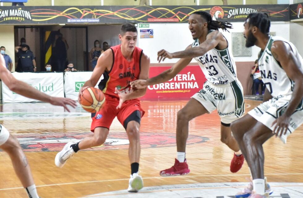 Atenas volvió a perder en Corrientes