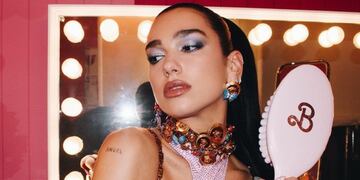 Dua Lipa en "Date The Night"