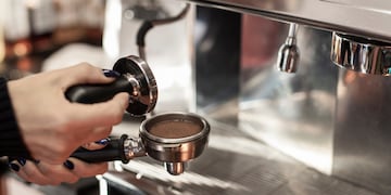 No se sirve en taza: cómo es el café más viral de Buenos Aires y cuánto cuesta.