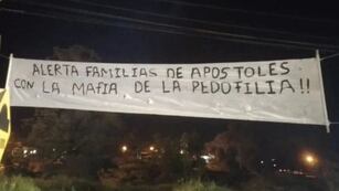 Vecinos de Apóstoles se manifestaron contra el diputado acusado de pedofilia.