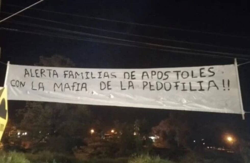 Vecinos de Apóstoles se manifestaron contra el diputado acusado de pedofilia