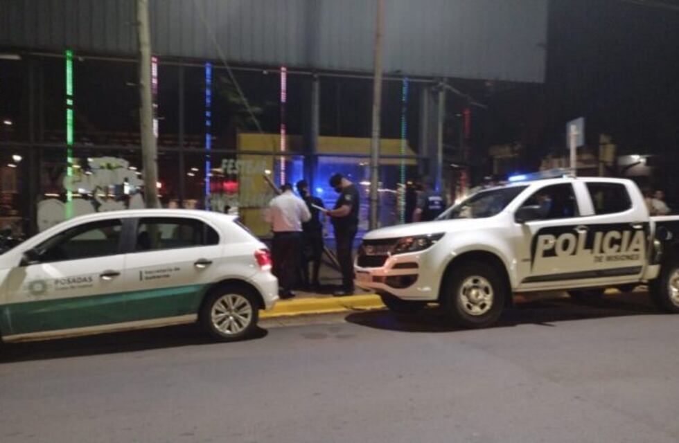 Bowling Strike: fiestas clandestinas, desmanes y alcohol son las postales de la reapertura del local