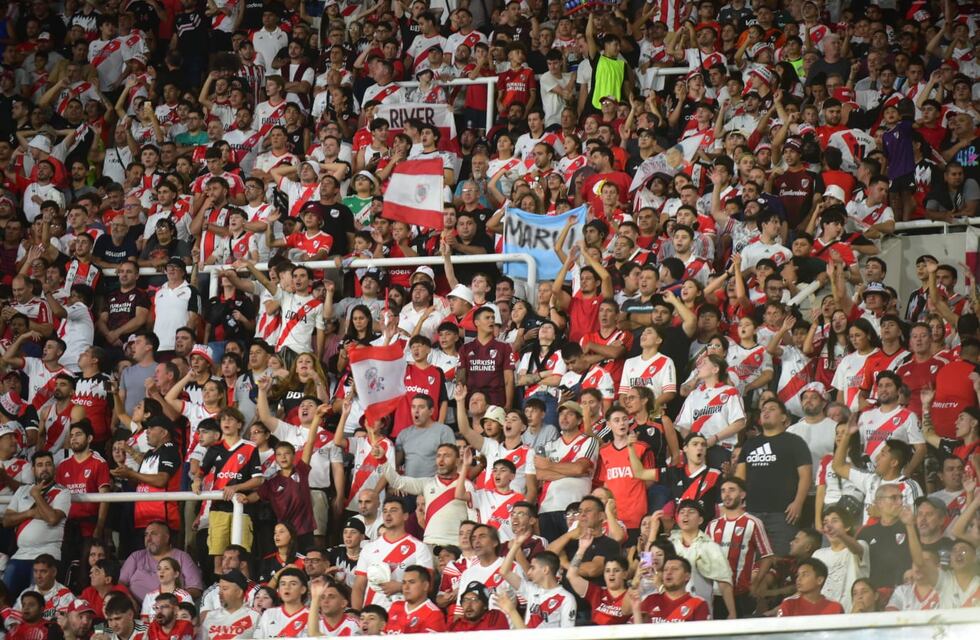 ¿Avión o micro? Los precios para ir a ver a River por Copa Libertadores de visitante