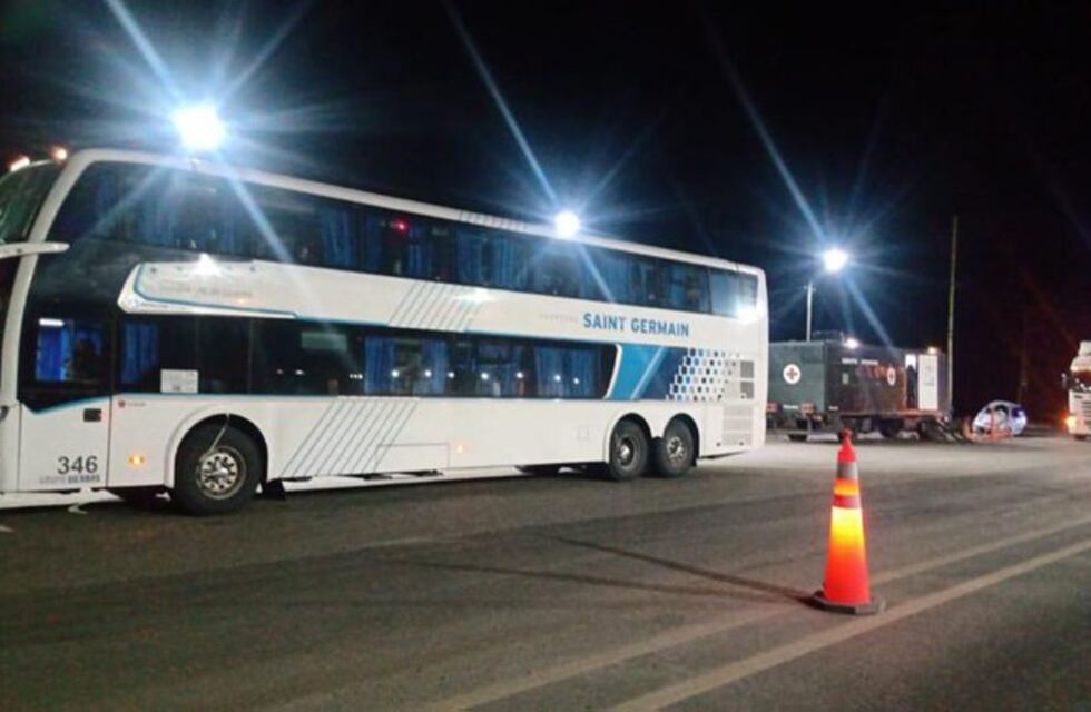 Detectan 25 casos de covid en un colectivo con jubilados santafesinos y cordobeses