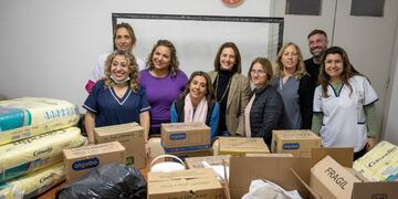 La Municipalidad de Tres Arroyos y Comerciantes Unidos entregaron donaciones en el Día Internacional del Adulto Mayor