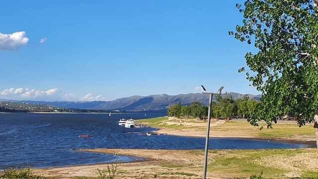 Últimas horas de primavera 2020 en la costanera de Villa Carlos Paz. (Foto: VíaCarlosPaz).