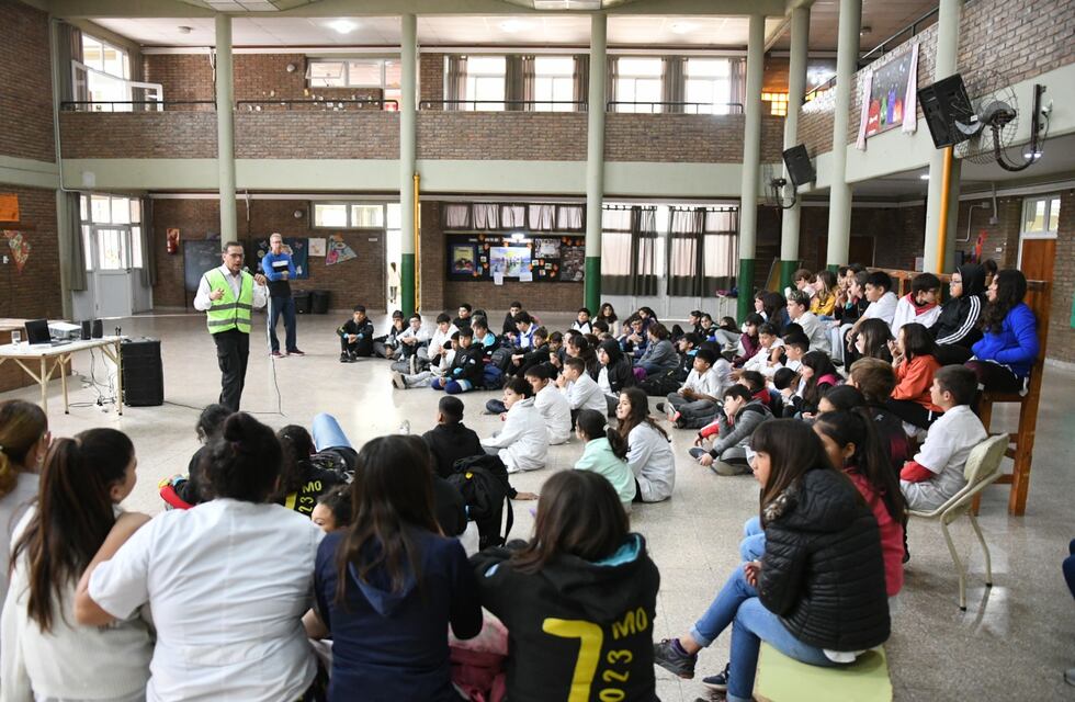 Capacitación en educación vial en la escuela Madre Teresa de Calcuta