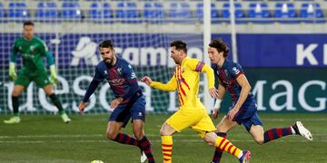 El rosarino reapareció como titular ante Huesca después de unos días de descanso en su ciudad natal. (AP)