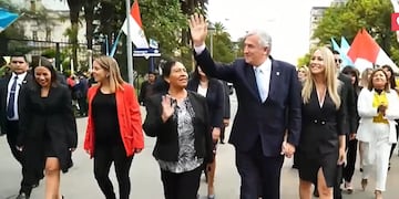 El gobernador Morales va rumbo a la Legislatura, para pronunciar su mensaje de apertura del período ordinario de sesiones del año 2022.