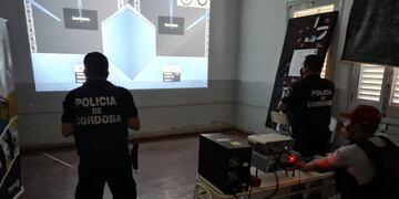 La Policía se capacita mediante el uso de polígonos virtuales creados por la UTN (Policía de Córdoba)