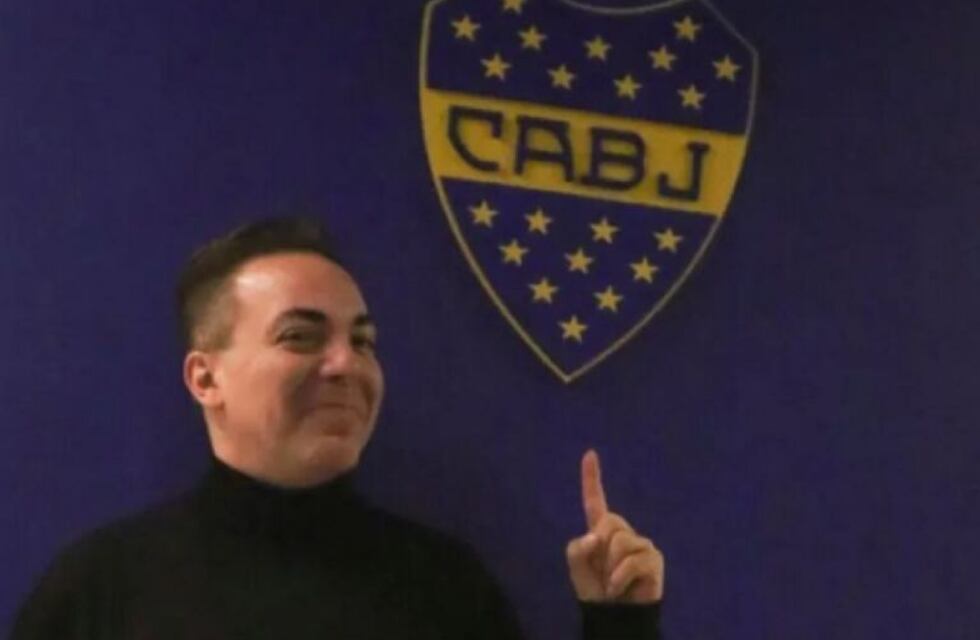 Plaqueta y pifia de Cristian Castro en su visita a La Bombonera