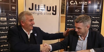 El gobernador Gerardo Morales y el director de la Copa Argentina, Alex Ganly, mantuvieron una reunión en la Casa de Jujuy en Buenos Aires, para acordar la llegada de la Copa Argentina a la provincia.