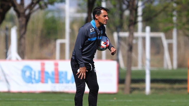 Guillermo Farré sigue esperando por la recuperación de Wilfredo Olivera para este lunes ante los riocuartenses (Prensa Belgrano).