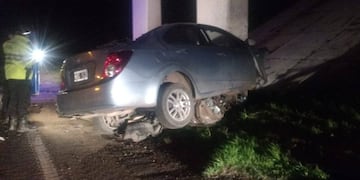 El uniformado circulaba a bordo de un Chevrolet Sonic y murió en el kilómetro 127 de la traza.