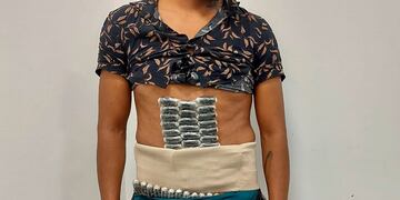 Uno de los tres detenidos en el aeropuerto de Jujuy cuando estaban próximos a embarcar un vuelo con destino a Buenos Aires llevando cocaína en sus cuerpos.