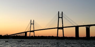 El puente a Victoria es uno de los principales corredores para tomarse unos días de descanso.
