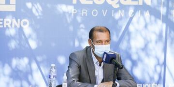 Tras dar positivo en coronavirus, Omar Gutiérrez está aislado.