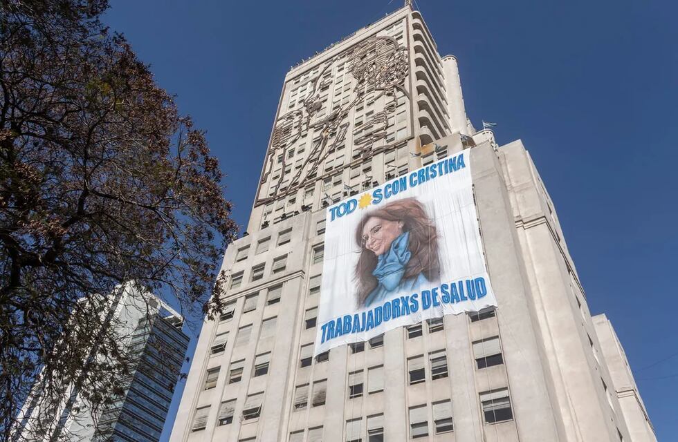 Tras recibir un aluvión de críticas, Roberto García Moritán defendió su proyecto para demoler el edificio de Desarrollo Social