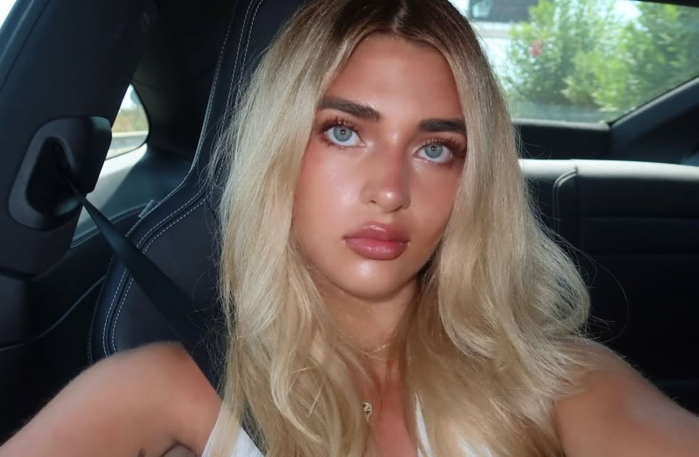 Martita Fort lució un vestido con brillos y transparencias al borde de la censura