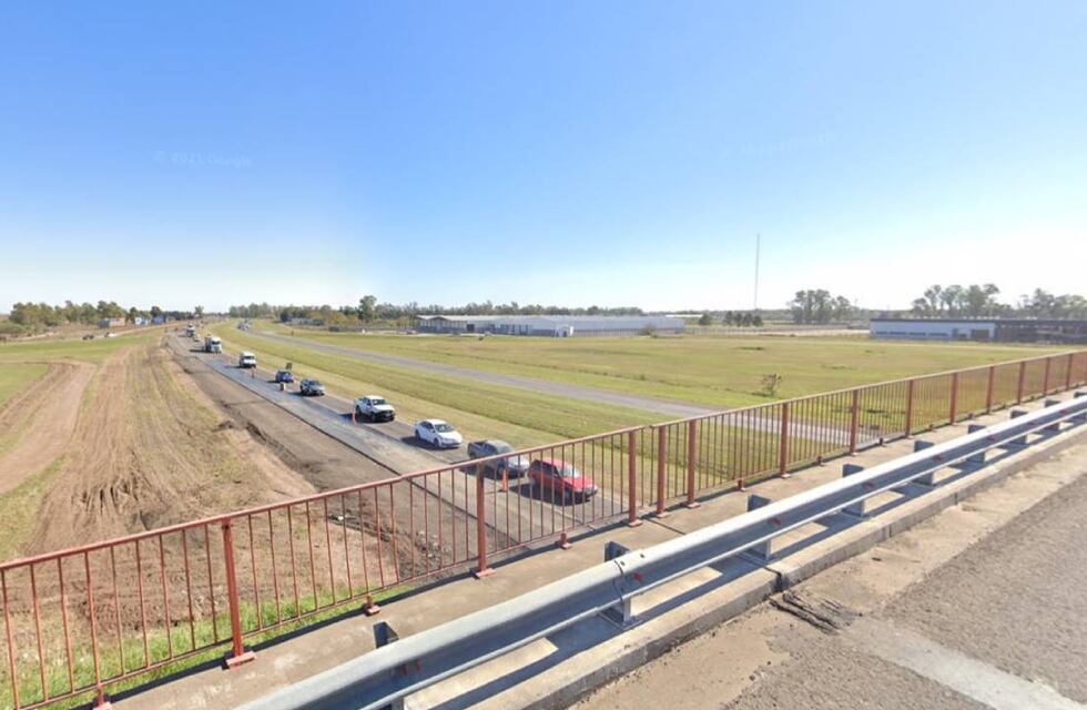 Tiraba adoquines a los autos para robar y un conductor lo mató a tiros