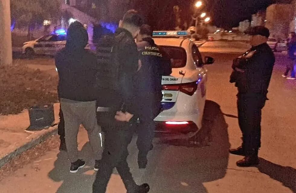 Trelew: sorprendió al ladrón en su casa y le amputó varios dedos con un machete