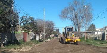El Municipio informó que realizará mantenimiento de calles de tierra en Barrio Cooperativa y Nueva Bahía la próxima semana.