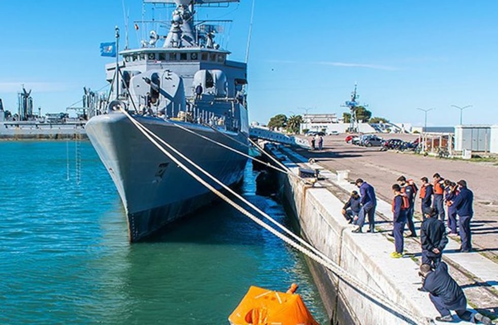 Ceremonia por el 143º Aniversario de la Flota de Mar