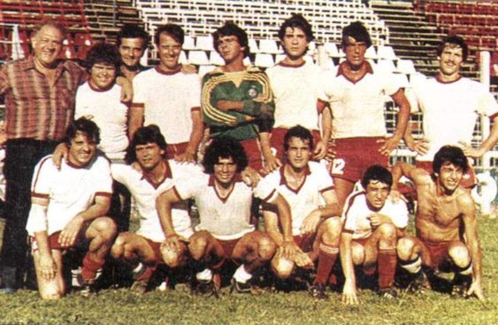 “Los Galancitos”, el equipo de fútbol en el que jugó Carlín Calvo