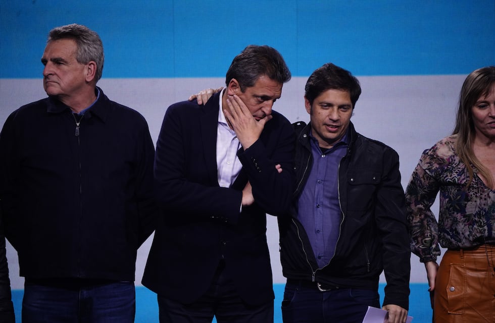 Con Unión por la Patria tercera, Massa sale en busca del elector independiente