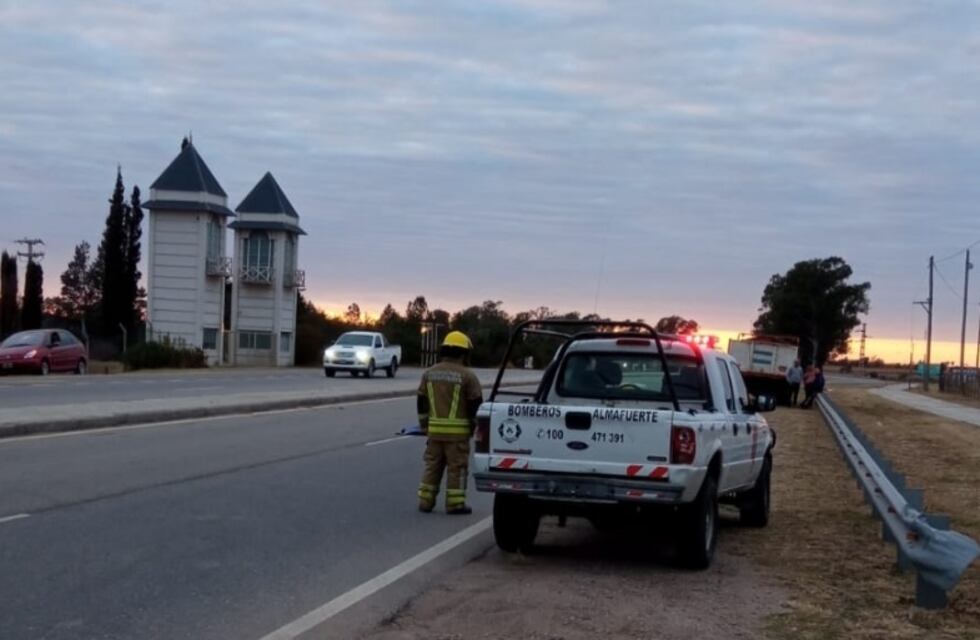 Accidente fatal en Río Tercero: un joven motociclista murió tras chocar en una picada